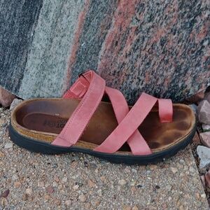Naot pink leather toe strap sandals women's sz 8